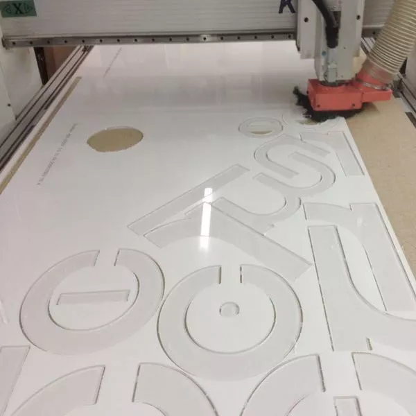 Frezowanie CNC – cięcie materiałów